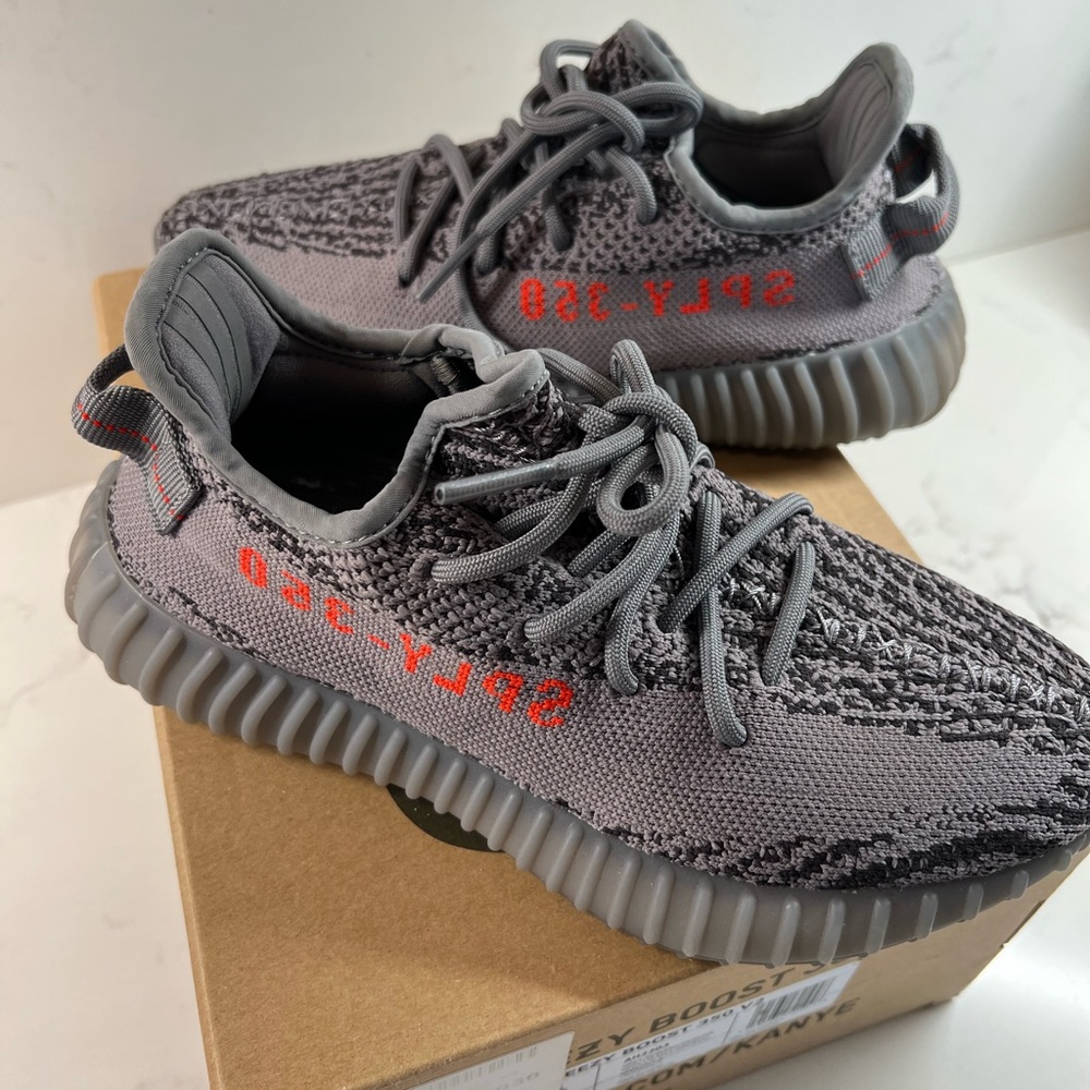 YEEZY BOOST 350 V2 Beluga 2.0